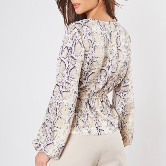 SOLD OUT - Picture 4 of 4